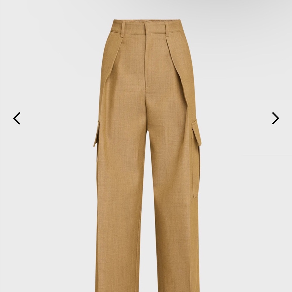 Burberry Women's pleat-detail Wool Cargo Trousers ‼️Just Sharing‼️